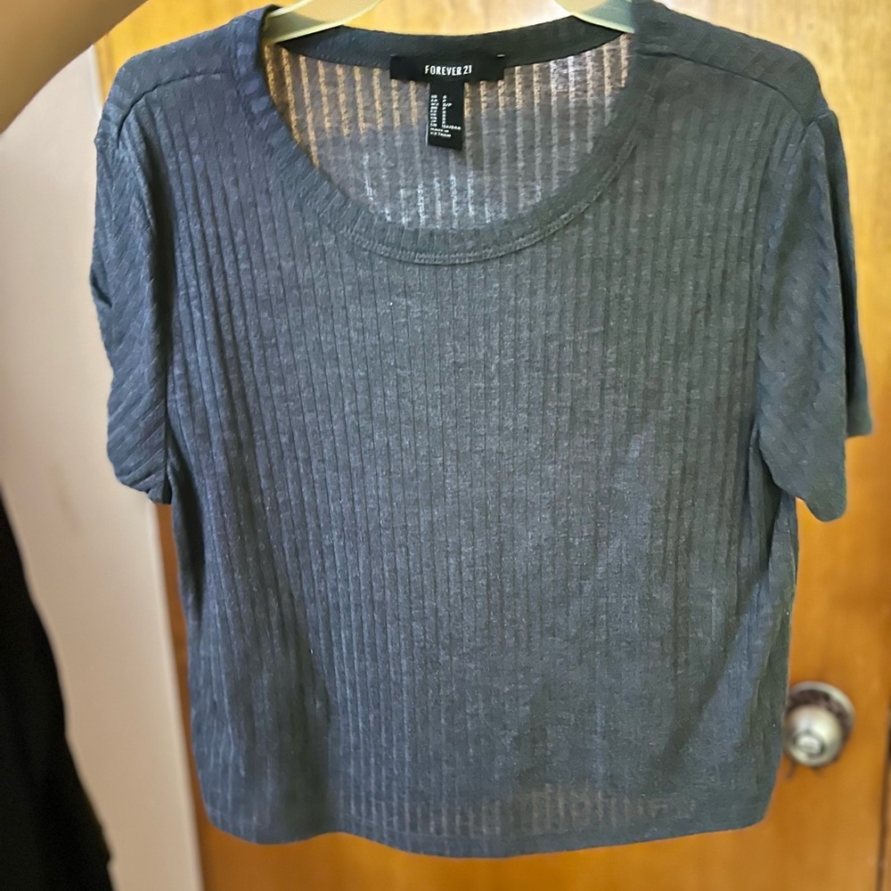 Forever 21 dark grey crop top